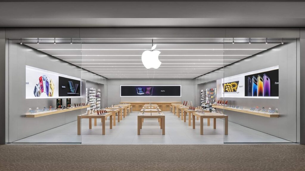 Three Apple Stores closing in June, one was unionized