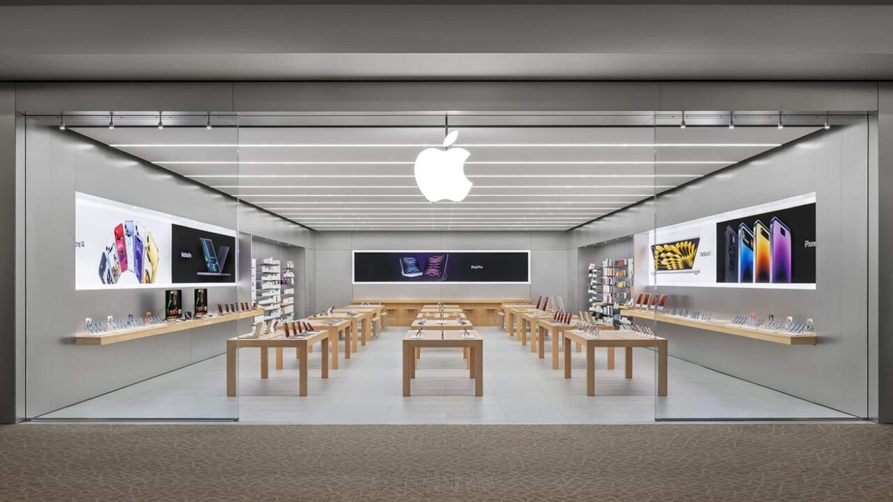 Three Apple Stores closing in June, one was unionized