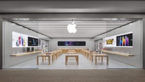 Three Apple Stores closing in June, one was unionized